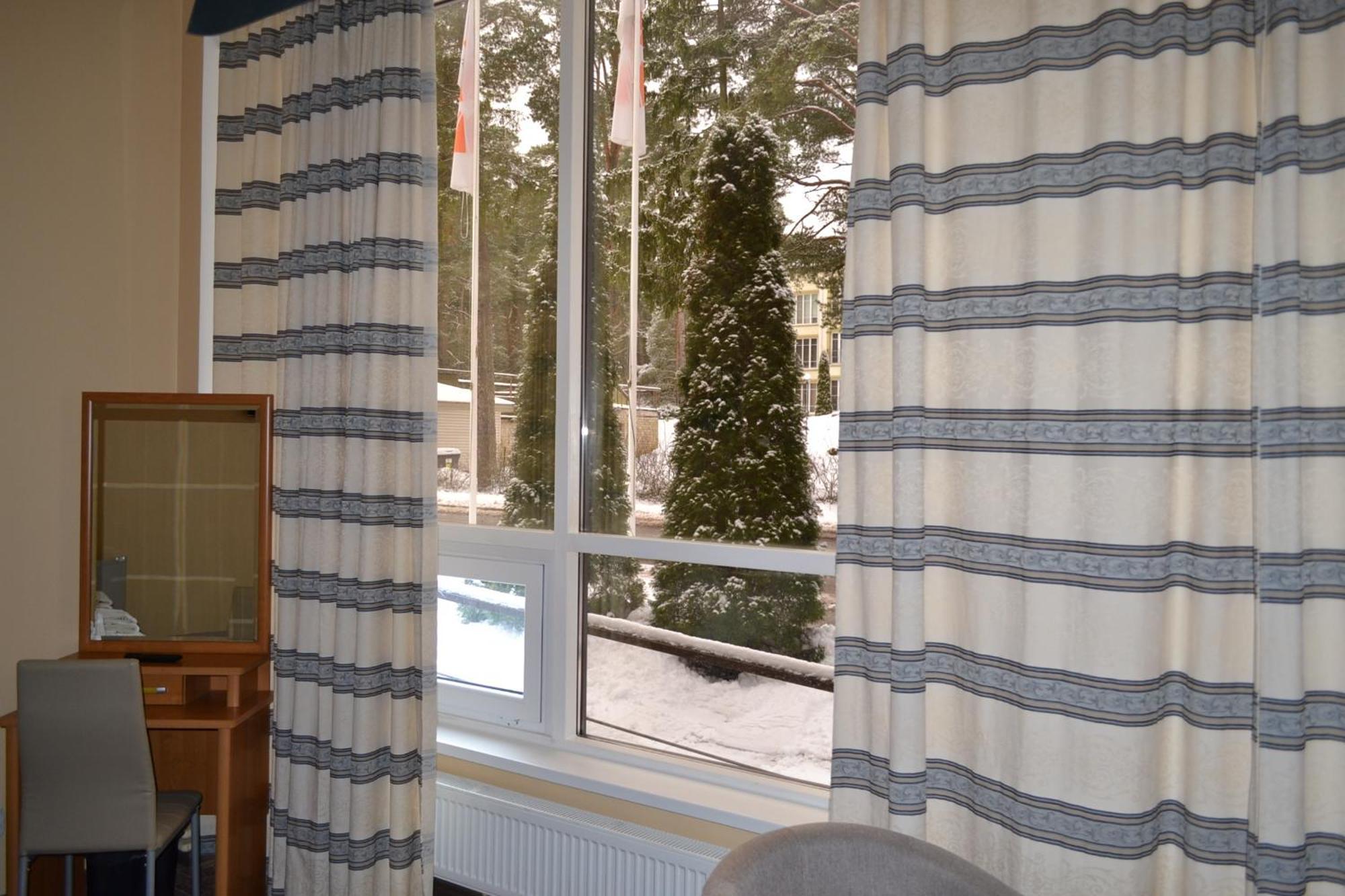 Hotel Yes Нарва-Йиесуу Екстер'єр фото
