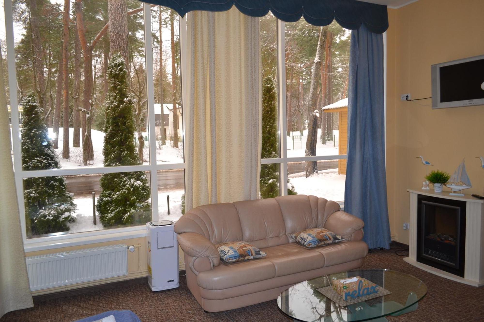 Hotel Yes Нарва-Йиесуу Екстер'єр фото