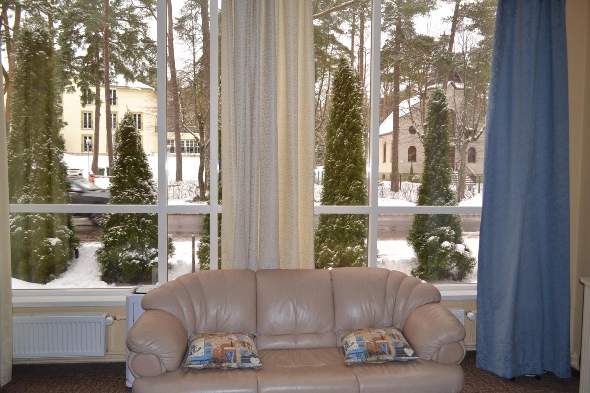 Hotel Yes Нарва-Йиесуу Екстер'єр фото