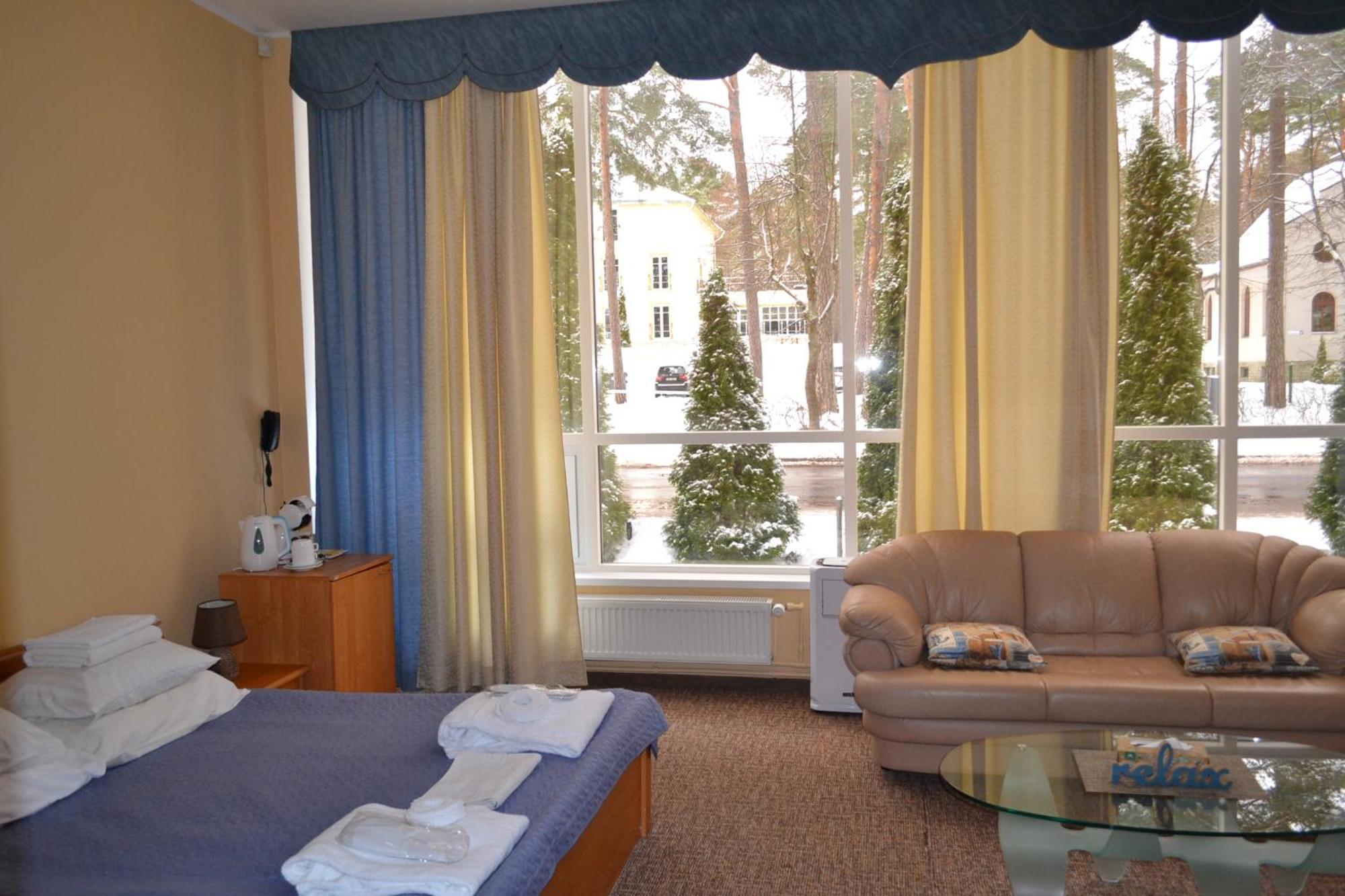 Hotel Yes Нарва-Йиесуу Екстер'єр фото