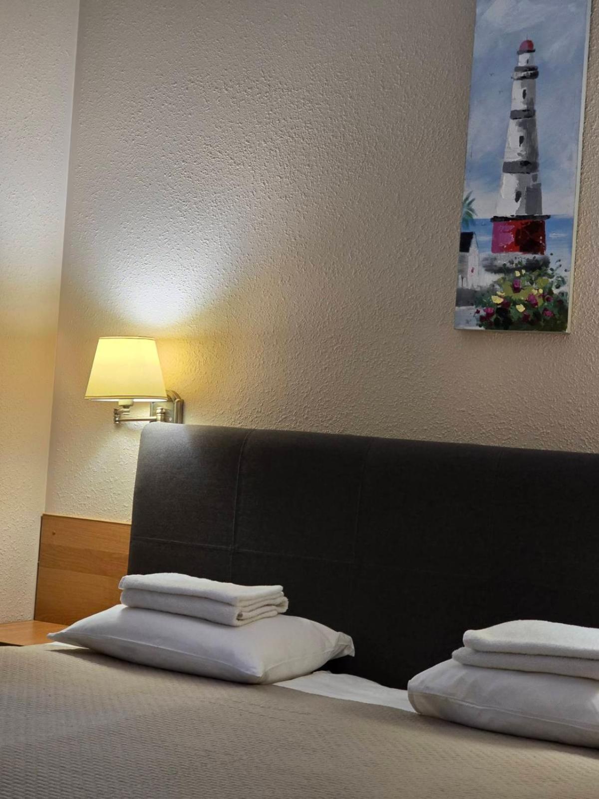 Hotel Yes Нарва-Йиесуу Екстер'єр фото