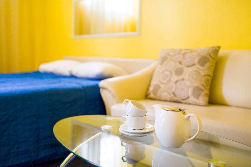 Hotel Yes Нарва-Йиесуу Екстер'єр фото