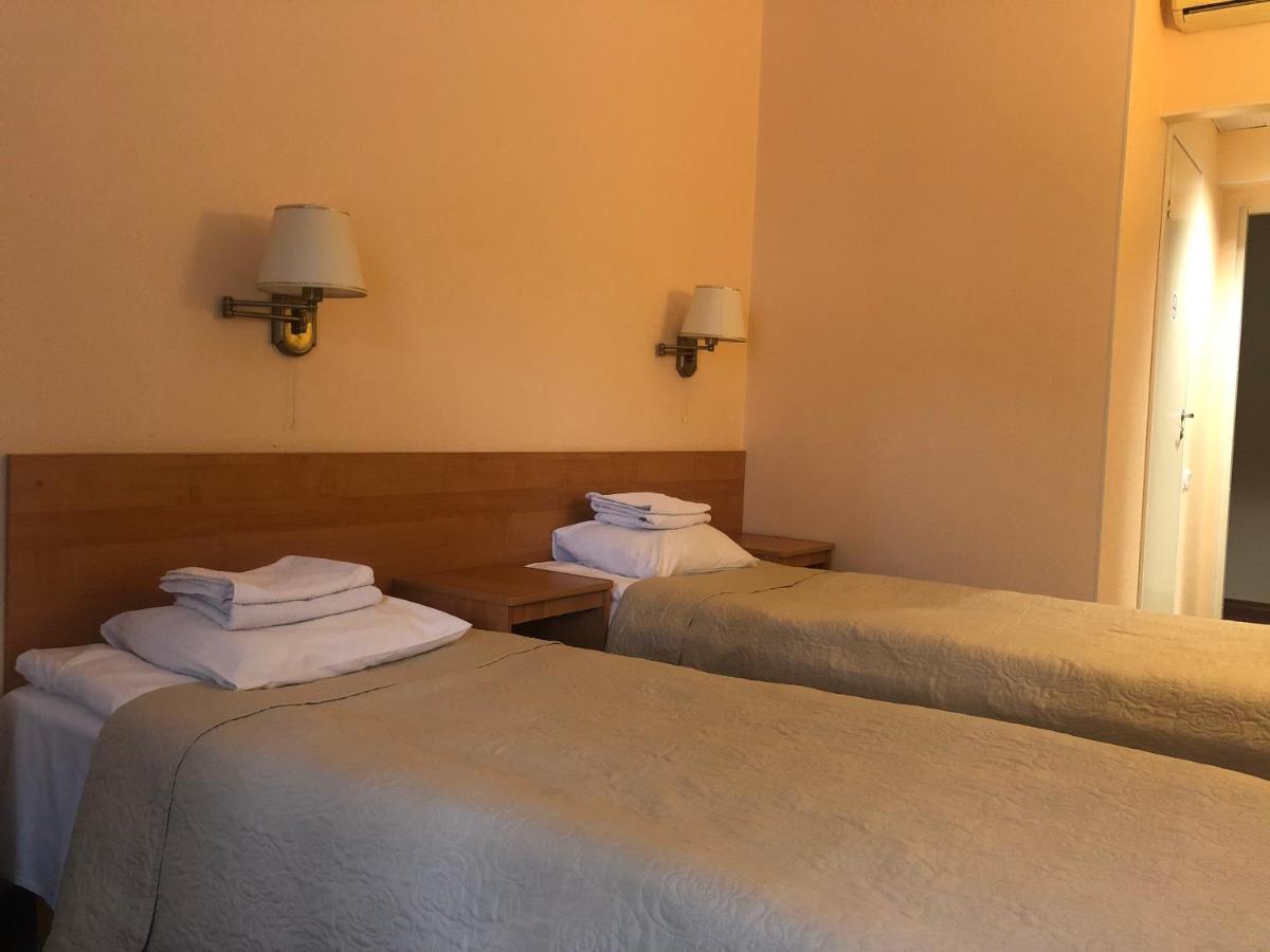 Hotel Yes Нарва-Йиесуу Екстер'єр фото